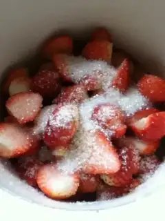 Make Strawberry sauce step 0