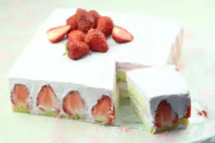 Make Eight-inch strawberry mousse cake step 14