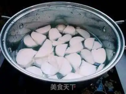 Make Meatball radish soup step 1
