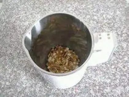 Make Peanut walnuts step 3