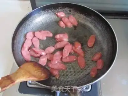 Make Sausage pastries step 1