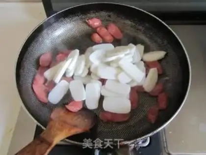 Make Sausage pastries step 2