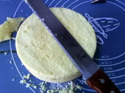 Make Grape cake step 1