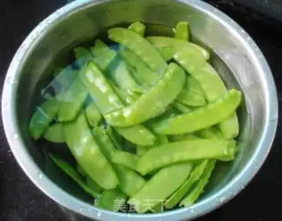 Make Weenie fried Dutch beans step 4