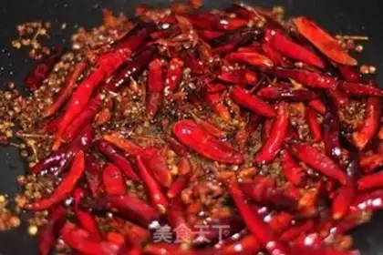 Make Spicy red soup pan step 5