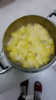 Make Pineapple can step 1