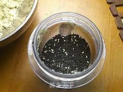 Make Alegrass, black sesame soup step 3