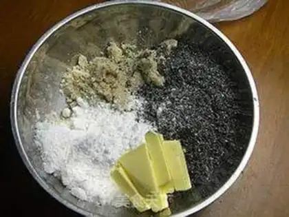 Make Alegrass, black sesame soup step 4