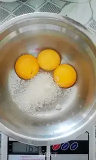 Make Chi Fung Cake (6 inches) step 2