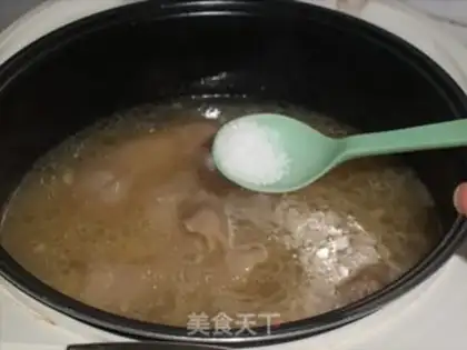 Make Soybeans pork soup step 7