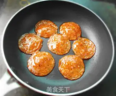 Make Sausage egg rolls step 1