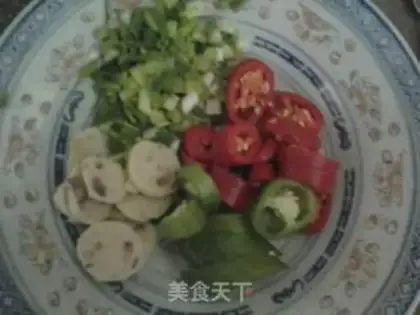 Make Double-coloured egg fried step 1
