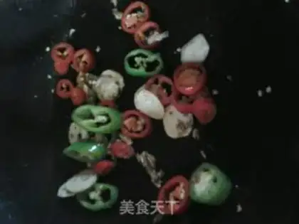Make Double-coloured egg fried step 3