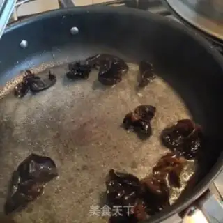 Make Garlic fried deer step 1