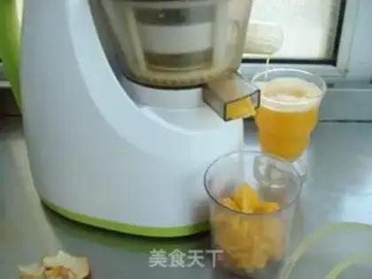 Make Fresh orange juice step 2