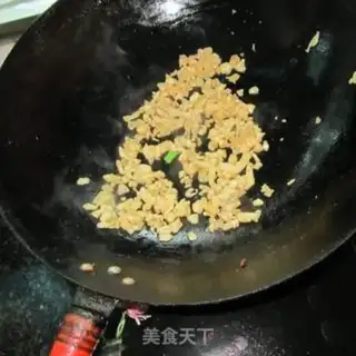 Make radish fried eggs step 3