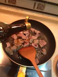 Make Onions, black-mucked liver step 1