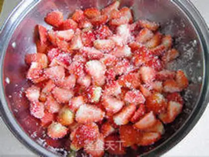 Make Strawberry jam step 4