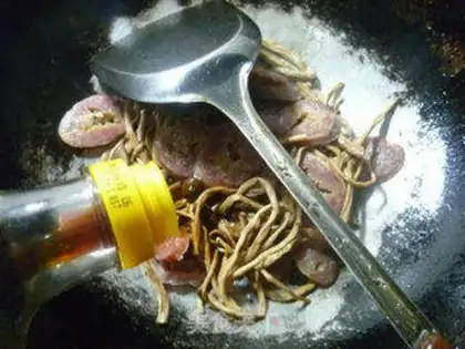 Make Weenie makes tea and mushrooms step 7