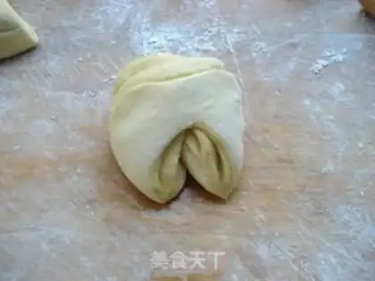 Make Pumpkin pig hooves step 5