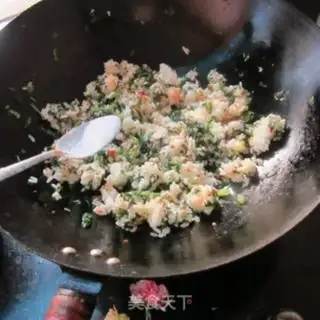 Make Mustard egg fried rice step 4