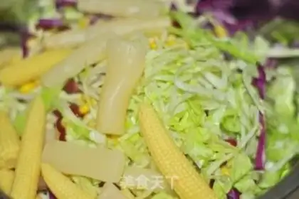 Make Garlic chicken wings with salad step 6