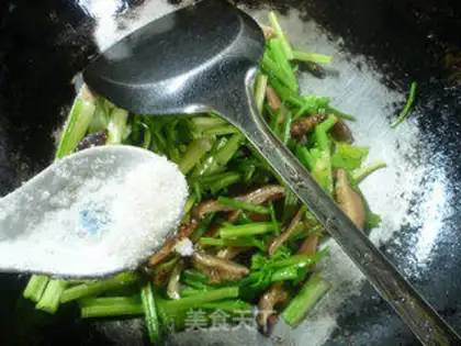Make Fry mushrooms step 8