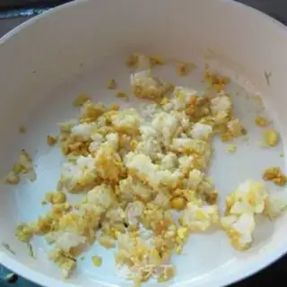 Make Curry egg oatmeal rice balls step 5