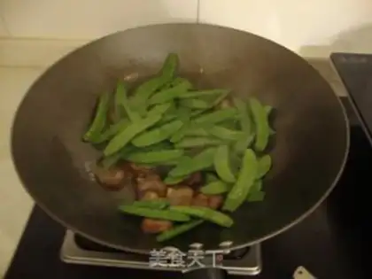 Make Weenie fried Dutch beans step 3