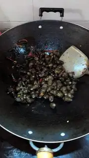 Make Spicy spicy snails step 3