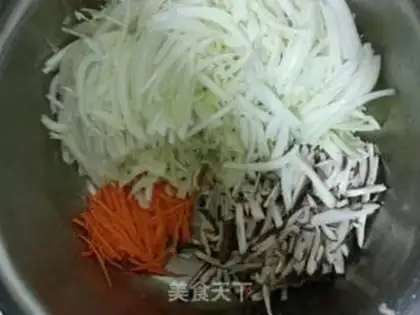 Make Shanghai Spring Roll step 0