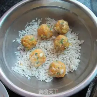 Make Pork carrot pearlballs step 4