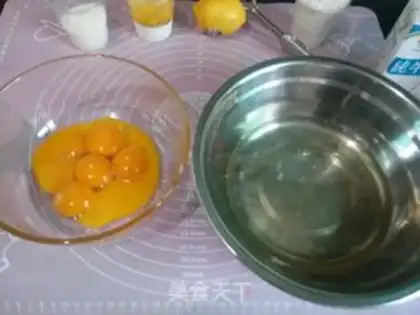 Make Blueberry yogurt cake step 1