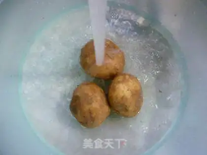 Make Holy fruit, fried potatoes step 1