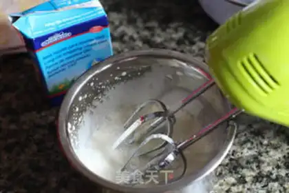 Make Strawberry cocoa cake step 11