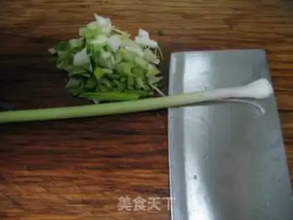 Make Garlic fried eggs step 1