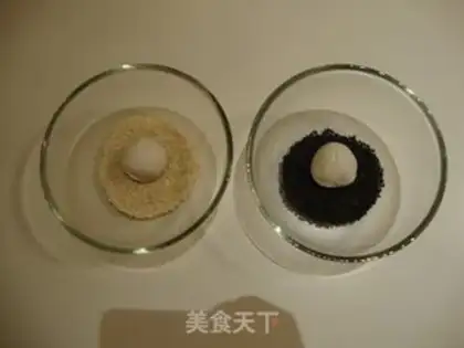 Make Black and white sesame ball step 5