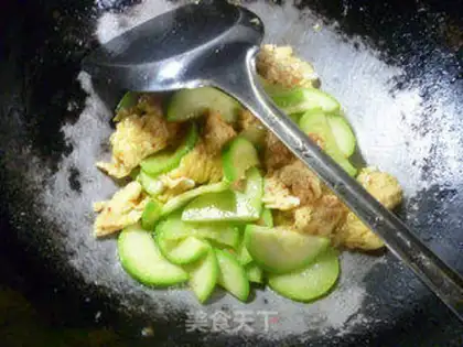 Make Spicy eggs and squirm step 12