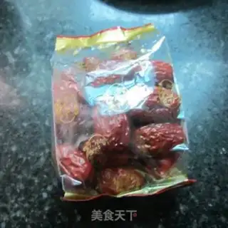 Make Peanut dates and pork meat step 0