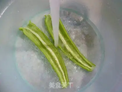 Make Green peppers, hot bacon step 1