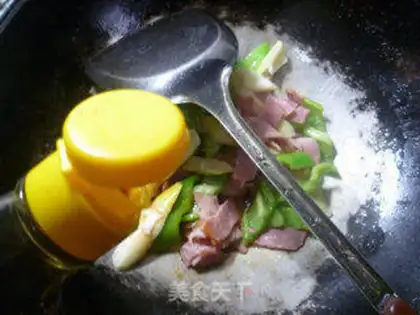 Make Green peppers, hot bacon step 7