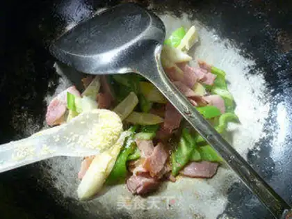 Make Green peppers, hot bacon step 9