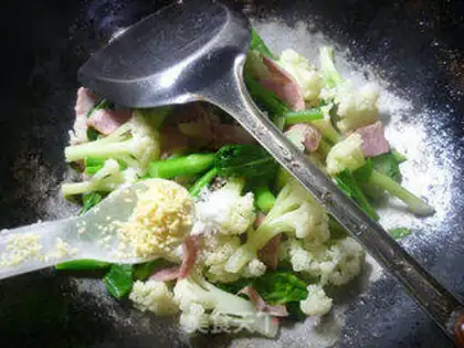 Make Scrambled bacon step 8