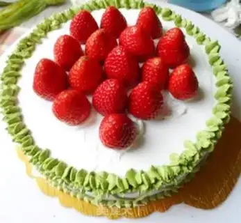 Make Strawberry cream cake step 8