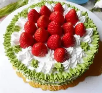 Make Strawberry cream cake step 9