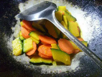 Make Carrot fried Japanese pumpkins step 8
