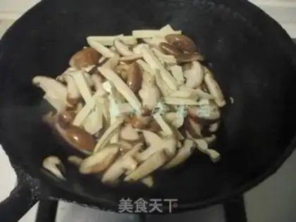Make Cream mushrooms and beans step 5