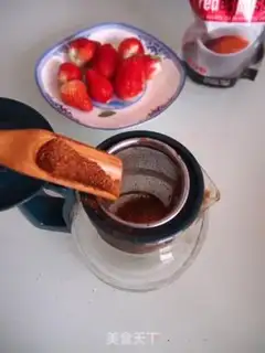 Make Frozen fruit cups step 1