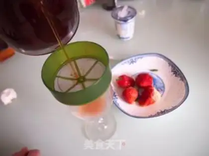 Make Frozen fruit cups step 4