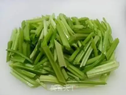 Make Celery with potatoes step 1